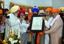 हेमकुंड साहिब के लिए ऋषिकेश से श्रद्धालुओं का पहला जत्था रवाना, 22 मई को खुल रहे कपाट Hemkund Sahib opening on 22nd May