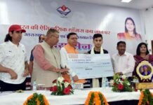 थॉमस कप की ऐतिहासिक जीत पर मुख्यमंत्री ने किया लक्ष्य सेन को सम्मानित