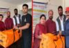 कल्जीखाल ब्लॉक के युवक मंगल दलों को वितरित की गई खेल सामग्री Sports material distributed to Yuvak Mangal