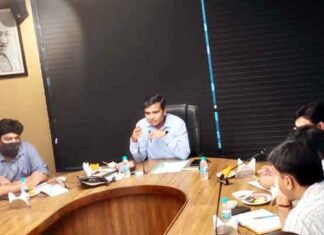 ग्रेनो प्राधिकरण के नवनियुक्त सीईओ सुरेंद्र सिंह ने संभाला चार्ज, बोले भ्रष्ट अधिकारियों व कर्मचारियों को भेजा जाएगा जेल सीईओ सुरेंद्र सिंह