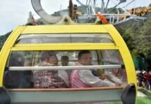 सीएम धामी ने मां सुरकंडा देवी मंदिर रोपवे सेवा का किया शुभारंभ, कद्दूखाल से मात्र 5 से 10 मिनट में मंदिर पहुँच सकेंगे श्रद्धालु CM Dhami inaugurates Surkanda Devi temple ropeway