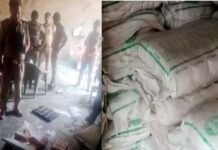 टाटा नमक के नाम से नकली नमक बनाने वाली कंपनी का भंडाफोड़, दो अभियुक्त गिरफ्तार Fake salt making company bested