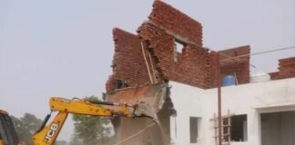 ग्रेनो प्राधिकरण ने चार अवैध कालोनियां ध्वस्तकर खाली कराई 50 हजार वर्ग मीटर जमीन, 100 करोड़ कीमत का आकलन Illegal colonies demolished in Dhoom Manikpur greater noida