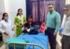 पौड़ी गढ़वाल: सारिका के निशुल्क और विधिवत इलाज करने के जिलाधिकारी ने दिए निर्देश
