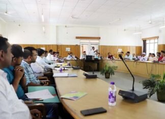 चारधाम यात्रा समीक्षा बैठक में पर्यटन मंत्री महाराज ने कसे अधिकारियों के पेंच, घोड़े-खच्चरों की मौत पर भी जिम्मेदारी तय करने के दिए निर्देश