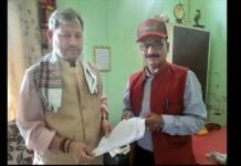 क्षेत्र की विभिन्न समस्याओं को लेकर गढ़वाल सांसद तीरथ सिंह रावत को सौंपा ज्ञापन