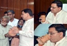 परंपरा फिर की शुरू: सीएम धामी ने राज्य में कुम्हारी कला को बढ़ावा देने के लिए कुल्हड़ में पी चाय CM Dhami drank tea in Kulhad