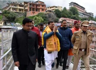 सीएम धामी ने बद्रीनाथ पहुंचकर मास्टर प्लान के तहत संचालित कार्यों का किया स्थलीय निरीक्षण, कार्यों में तेजी लाने के दिए निर्देश CM Dhami reached Badrinath