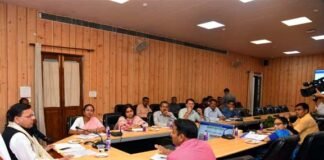 मुख्यमंत्री ने की चारधाम यात्रा व्यवस्थाओं की समीक्षा, यात्रा व्यवस्थाओं की निगरानी हेतु एक्सपर्ट कमेटी के गठन के दिये निर्देश
