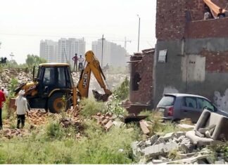 ग्रेनो प्राधिकरण ने 33 हजार वर्ग मीटर जमीन कराई खाली,जमीन की कीमत 65 करोड़ रुपए होने का अनुमान Greater Noida Authority vacated 33 thousand square meters of land