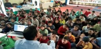 लर्निंग विद उलार समर कैंप में दूसरे दिन बच्चों ने कहानी लेखन विधा को जाना Learning-with-Ular-Summer-Camp