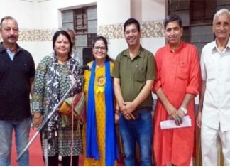 आजादी के अमृत महोत्सव पर राष्ट्रीय कवि सम्मेलन एवं वरिष्ठ नागरिक सम्मान
