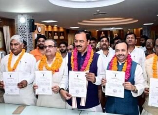यूपी में एमएलसी के लिए भाजपा के 9 और सपा के चारों प्रत्याशी निर्विरोध निर्वाचित घोषित, मिला जीत का प्रमाण पत्र MLC in