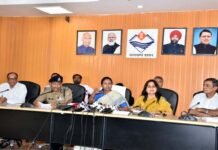 मुख्यमंत्री के निर्देशों के बाद अधिकारियों ने की ब्रीफिंग चारधाम यात्रा पर पेश किए आंकड़े Following the instructions of the Chief Minister, the officials briefed the Chardham Yatra