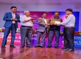 गढ़वाल केंद्रीय विश्वविद्यालय पौड़ी परिसर के शोध छात्र डॉ. अनुज को मिला युवा वैज्ञानिक पुरस्कार Young Scientist Award to Dr. Anuj Kandwal, a research student of Garhwal University