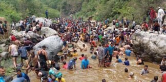 उत्तराखंड का ऐतिहासिक मौण मेला संपन्न, 20 हजार लोग मछली पकड़ने नदी में उतरे, जानिए क्या है मौण? और इस अनूठे मेले की परम्परा?