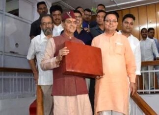 धामी सरकार ने पेश किया 65 हजार करोड़ का बजट, जानिए बजट की खास बातें Dhami government presented a budget of 65 thousand crores