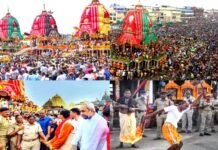 उड़ीसा का सबसे बड़ा धार्मिक उत्सव : हजारों श्रद्धालुओं की दो साल बाद पूरी हुई मनोकामना, रथ खींचने की लगी रही होड़ Jagannath Rath Yatra 2022