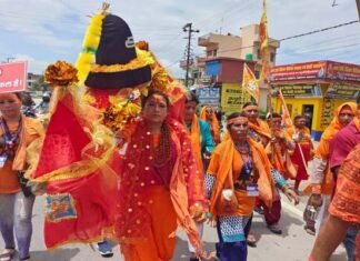 हर की पैड़ी पर की पूजा-अर्चना : भगवा पहन कांवड़ यात्रा पर निकली, धामी सरकार की मंत्री रेखा आर्य, किया जलाभिषेक Minister Rekha Arya Kanwar Yatra