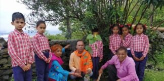 विद्यालय परिसर में पीपल का पेड़ रोपित कर बच्चों को दी इसके आध्यात्मिक एवं वैज्ञानिक महत्व की जानकारी