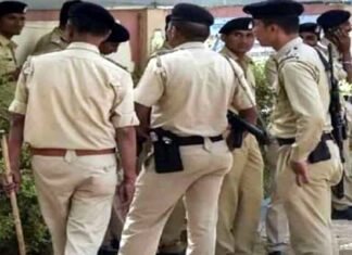दिल्ली में आपसी विवाद में पुलिसकर्मी ने अपने ही साथियों को मारी गोली, तीन जवानों की मौत Policeman shot his own comrades in delhi