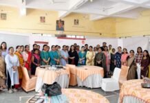 सीड्स (SEEDS) NGO द्वारा दिल्ली एमसीडी के स्कूल टीचर्स के साथ साइको सोशल केयर कार्यशाला का आयोजन Psycho Social Care Workshop with School Teachers of Delhi MCD by SEEDS NGO