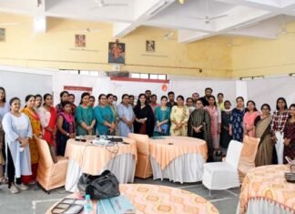 सीड्स (SEEDS) NGO द्वारा दिल्ली एमसीडी के स्कूल टीचर्स के साथ साइको सोशल केयर कार्यशाला का आयोजन Psycho Social Care Workshop with School Teachers of Delhi MCD by SEEDS NGO