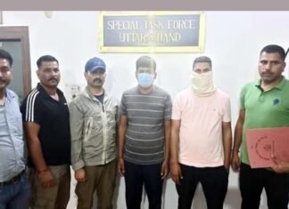 UKSSSC पेपर लीक मामला: STF ने एसपी के गनर सहित दो को किया गिरफ्तार, 36 लाख रुपये बरामद UKSSSC paper leak case, STF arrested two