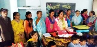कन्या जू.हा.स्कूल पंचुर की विज्ञान शिक्षिका आशा नेगी को स्थानांतरण पर विद्यालय परिवार ने दी भावभीनी विदाई