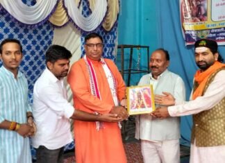 पौड़ी के रामलीला मैदान में आयोजित 9 दिवसीय देवी भागवत का हुआ समापन, विधायक पोरी ने कीर्तन मंडलियों को किया सम्मानित