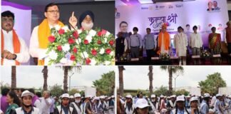 मुख्यमंत्री पुष्कर सिंह धामी ने कन्याश्री कार्यक्रम में की शिरकत, 200 निर्धन छात्राओं को बांटी साइकिल distributed cycles to girl students