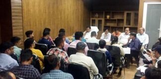 द्वारीखाल ब्लॉक प्रमुख ने की विकास कार्यों की समीक्षा बैठक
