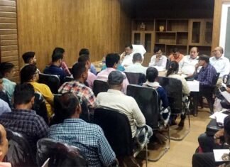 द्वारीखाल ब्लॉक प्रमुख ने की विकास कार्यों की समीक्षा बैठक