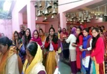 सावन के पहले सोमवार को जनपद के शिवालयों में जलाभिषेक करने के लिए उमड़े शिव भक्त, भजनों से गूंजे मंदिर first Monday of Sawan