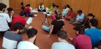 गढ़वाल विश्वविद्यालय श्रीनगर में पारंपरिक मांगल गीतों का प्रशिक्षण शुरू Mangal-geet