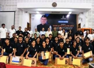 मुख्यमंत्री धामी ने कोड योगी द्वारा प्रशिक्षित युवाओं को प्रदान किये नियुक्ति पत्र एवं लेपटॉप youth trained by Code Yogi