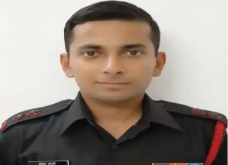 उत्तराखंड के युवा, भारतीय सेना में कैप्टन देवेश जोशी को अदम्य साहस के लिए मिला शौर्य पुरस्कार, राष्ट्रपति ने किया सम्मानित Captain Devesh Joshi-Gallantry Award-Captain Devesh Joshi honored with Gallantry Award