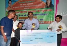 मुख्यमंत्री उदीयमान खिलाड़ी योजना के तहत पौड़ी में आयोजित कार्यक्रम में 300 सफल प्रतिभागियों को बांटे छात्रवृति चेक Chief Minister Udyman Khiladi Yojana launched