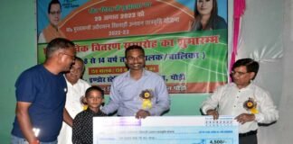 मुख्यमंत्री उदीयमान खिलाड़ी योजना के तहत पौड़ी में आयोजित कार्यक्रम में 300 सफल प्रतिभागियों को बांटे छात्रवृति चेक Chief Minister Udyman Khiladi Yojana launched
