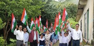 राजकीय इंटर कॉलेज नवाखाल में हर्षोल्लास से मनाया गया 76वां स्वतंत्रता दिवस