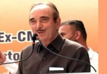 कांग्रेस में हलचल : गुलाम नबी आजाद ने 1973 से शुरू की सियासी पारी, इंदिरा-राजीव के साथ कर चुके हैं काम