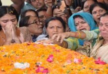 38 साल बाद घर पहुंचा शहीद चंद्रशेखर का पार्थिव शरीर, श्रद्धांजिल देने उमड़ा जनसैलाब Martyr Chandrashekhars body