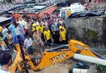 देहरादून में बारिश का कहर : मकान ढहने से दो महिलाओं सहित 10 दिन के मासूम की मलबे में दबकर मौत, सड़कों पर जलभराव, राहत-बचाव कार्य जारी Rain wreaks havoc in Dehradun, two women and a child buried under debris