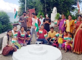 बुटली गाँव में “आजादी का अमृत महोत्सव” की तैयारियों जोरों पर, ग्रामीणों ने तिरंगा रैली निकालकर चलाया जन जागरूकता अभियान