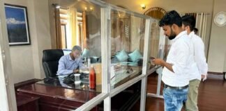 कल्जीखाल ब्लॉक के एक गांव में नाबालिग बच्चों की पिटाई मामला, जिलाधिकारी ने एसडीएम को सौंपी जांच beating minor children in a village