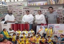 माउंटेन पीपुल फाउंडेशन द्वारा आयोजित स्वास्थ्य कार्यशाला में पहुंची ब्रह्मकुमारी की सदस्यों ने संस्था के स्वास्थ्य मॉडल के बारे में ली जानकारी