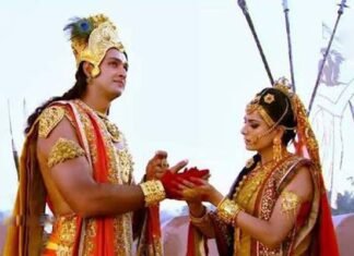 आंचल चीरे द्रौपदी बांध रही भगवान, प्रेमाचंल में बंध गए वचन दिए फिर आप, इस ऋण के भुगतान को जग ना सकेगा माप…..