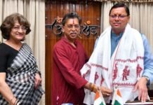 ब्रह्मकमल टोपी के बाद अब पहाड़ी गमछा भी बनेगा उत्तराखंड राज्य की पहचान : सीएम धामी pahadi Gamcha will also become the identity of Uttarakhand