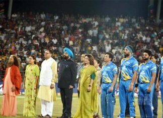 रोड़ सेफ्टी वर्ल्ड सीरीज में इंडिया लीजेंड्स का मैच देखने स्टेडियम पहुंचे राज्यपाल गुरमीत सिंह और सीएम धामी CM Dhami reached the stadium to watch the match in Road Safety World Series