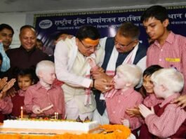 सीएम धामी ने आईटीबीपी द्वारा ‘संकल्प दिवस’ पर आयोजित कार्यक्रम में छात्रों एवं जवानों के बीच केक काटकर मनाया अपना जन्मदिन happy-birthday-dhami